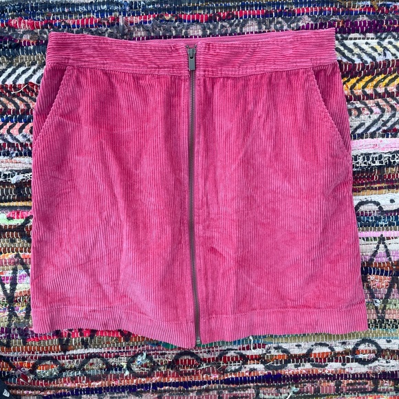 GAP Skirt - Picture 1 of 2